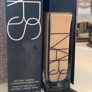 NARS Natural Radiant Foundation Deauville - NEW